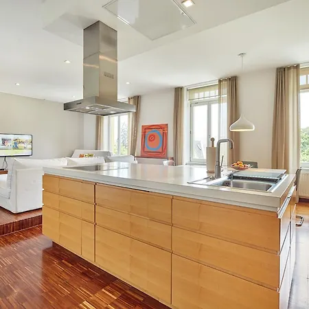 Presernova With Private Parking Apartment